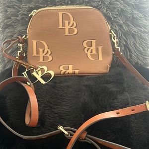Small Dooney & Bourke crossbody